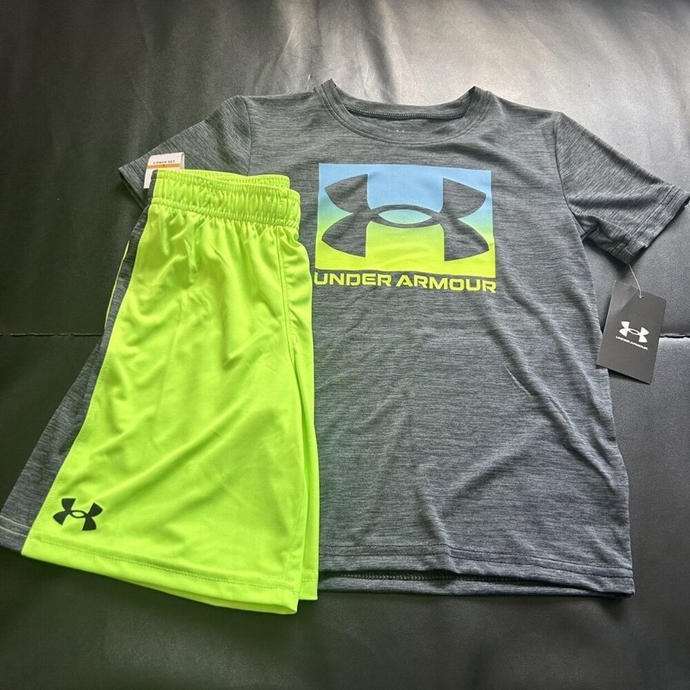NWT Under Armour Athletic Set Boys Size 6